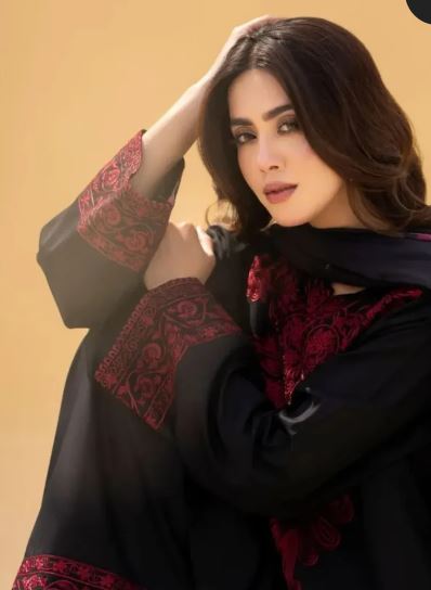 Black pearl Emb 3 Piece (Marina stuff)