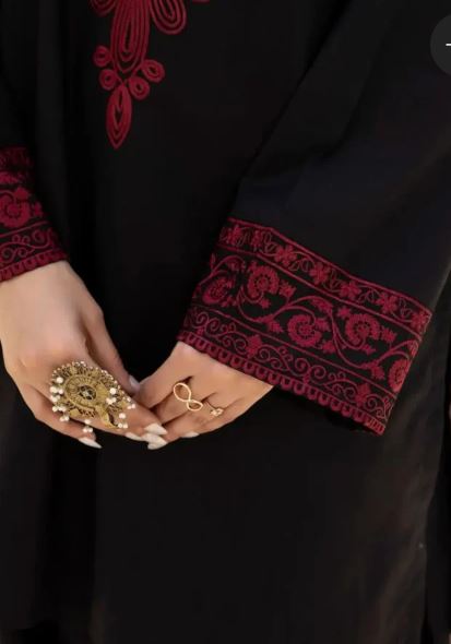 Black pearl Emb 3 Piece (Marina stuff)