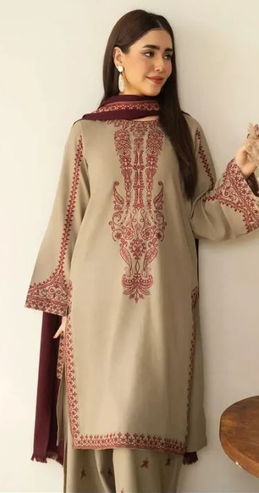 ROMISA EMBROIDERY 2PC (Marina stuff)