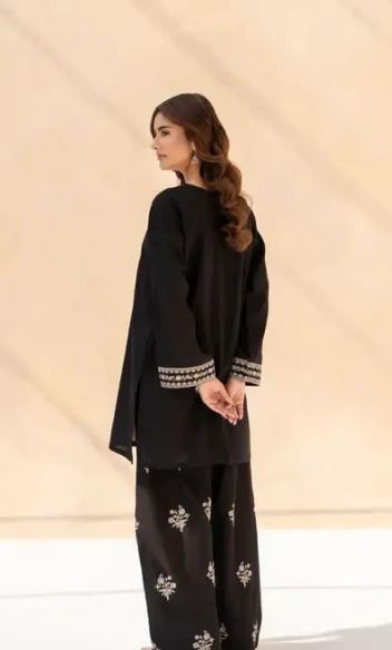 BLACK SAJAL SET ( FARSHI SHALWAR )